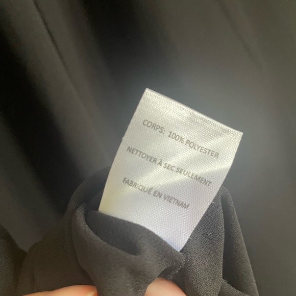 All In Favor Henley Tunic. Pre-Owned. Color: Black. - Picture 3 of 6